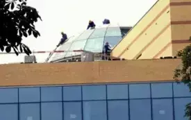 g&oacute;rna część budynku