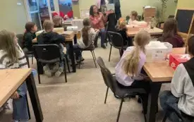 Paulina  Wesołowska czyta fragmenty swojej książki