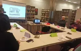 Zdjęcie przedstawia uczestnik&oacute;w spotkania