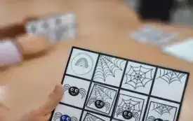 Puzzle z pająkami.