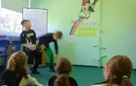 zabawa dramowa związana z omawianym utworem Akcji Zima