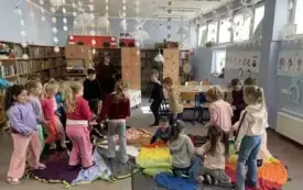 Zabawa muzyczno &ndash; ruchowa &ndash; &bdquo;Ryj&oacute;wki do norek&rdquo;.