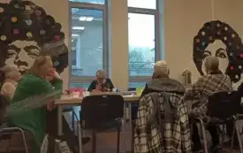 Uczestnicy spotkania podczas dyskusji.
