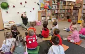Wsp&oacute;lne czytanie i omawianie tytułowej pozycji.