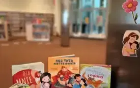 Wystawa książek z okazji Dnia Mamy i Taty.