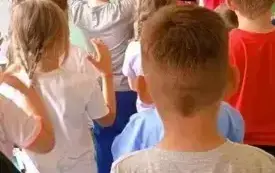 Kontynuacja nauki języka japońskiego przez gościa.
