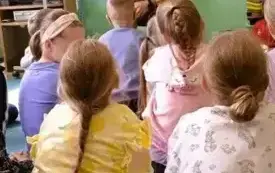 pokaz na podstawie obrazka i dyskusji na czym polega praca w straży pożarnej