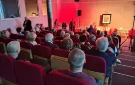 Rzut na publiczność zgromadzoną w sali