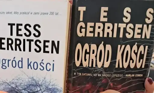 zdjęcie startowe – na zdjęciu widnieją  dwa wydania książki „ Ogród kości”