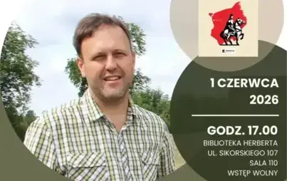 Od góry patrząc na plakacie znajdują się trzy koła. W największym z nich, po lewej stronie, jest zdjęcie autora. Po prawej stronie plakatu, na tej samej wysokości, znajduję się dwa mniejsza koła – w jednym z nich jest okładka książki, a w drugim data, god