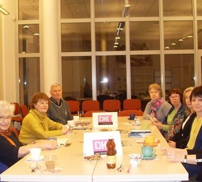 Spotkanie Dyskusyjnego Klubu Ksiażki przy Wypożyczalni Głównej WiMBP w Gorzowie Wlkp.