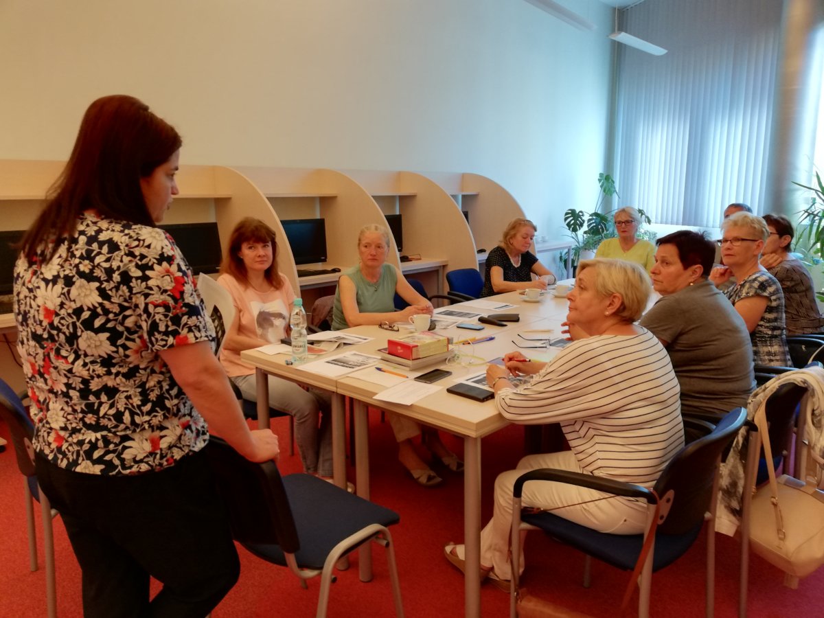 Warsztaty „Mobilny Senior” w Wojewódzkiej i Miejskiej Bibliotece Publicznej im. Zbigniewa Herberta w Gorzowie WIelkopolskim