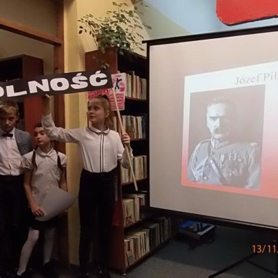 W dniu 13 listopada 2018 r. w Filii nr 8 Wojewódzkiej i Miejskiej Biblioteki Publicznej im. Zbigniewa Herberta odbyło się spotkanie zorganizowane z okazji 100.rocznicy odzyskania niepodległości przez Polskę pt. „Polsko nie jesteś ty już niewolnicą".