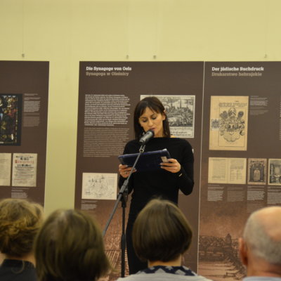 9 listopada 2018 r. odbył się uroczysty wernisaż wystawy pt. "Z biegiem rzeki. Dzieje Żydów nad Odrą"