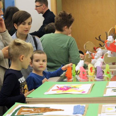 4 grudnia 2018 r., w ramach Europejskiego Tygodnia Autyzmu, który obchodzony jest co roku, w pierwszym tygodniu grudnia, w galerii „Krąg” odbyło się otwarcie wystawy prac plastycznych wychowanków Stowarzyszenia na Rzecz Osób z Autyzmem z Gorzowa Wielkopolskiego.