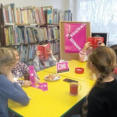 W piątkowe popołudnie, 4 stycznia 2019 r., w Filii nr 11 odbyło się spotkanie Dyskusyjnego Klubu Książki dla dzieci.