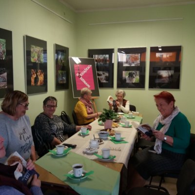 Dnia 19 marca odbyło się spotkanie Dyskusyjnego Klubu Książki w Filii 4. Marcowe spotkanie było poświęcone książce pt.: „ Irlandzkie łąki” Susan Anne Mason .