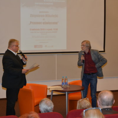 5 kwietnia 2019 r. odbyło się drugie spotkanie z cyklu "Lubuskie rozmowy u Herberta". Tym razem gorzowska książnica gościła prof. Zbigniewa Mikołejkę, który opowiedział o roli przemocy w życiu społecznym.