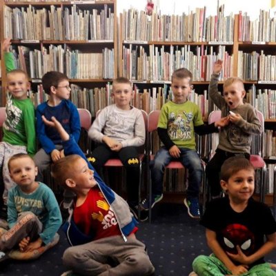 Dnia 23 maja 2019 roku Bibliotekę Koszałka Opałka odwiedziła grupa Tygrysków Odważnych z Przedszkola Miejskiego nr 23. Tym razem dzieci wzięły udział w zajęciach, które pozwoliły im lepiej zrozumieć otaczający świat.