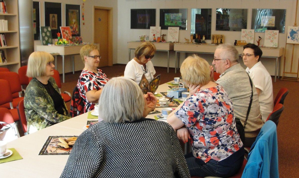 30 maja 2019 r., odbyło się spotkanie członków Dyskusyjnego Klubu Książki dla osób dorosłych, seniorów, słabowidzących i niewidomych, podczas którego dyskutowano o audiobooku Juliusza Verne, Clovis Dardentor.