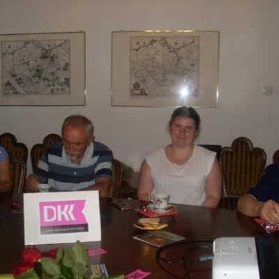 27 czerwca 2019 r. uczestnicy Dyskusyjnego Klubu Książki spotkali się przed wakacjami obchodząc 10 lat funkcjonowania DKK przy Wypożyczalni Głównej.