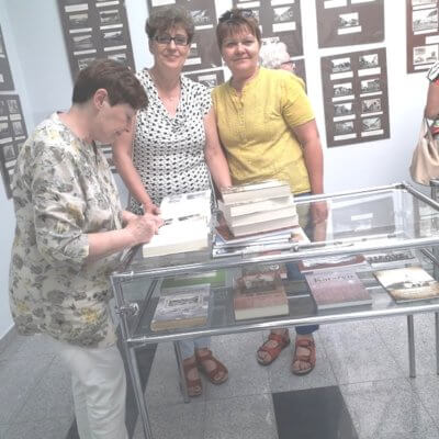 27 czerwca Dyskusyjny Klub książki z Trzciela spotkał się z Dyskusyjnym Klubem Książki z Kargowej na panelu dyskusyjnym z pisarką Zofią Mąkosą w Kargowej i Chwalimiu. Przedmiotem spotkania był drugi tom cyklu „Wendyjska winnica” - Winne miasto”.