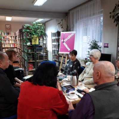 9 października 2019 w deszczowe popołudnie zebrał się Dyskusyjny Klub Książki w bibliotece Filii nr 6. Celem spotkania było podzielenie się wrażeniami z przeczytanej książki "Pani Stefa" Magdaleny Kicińskiej.