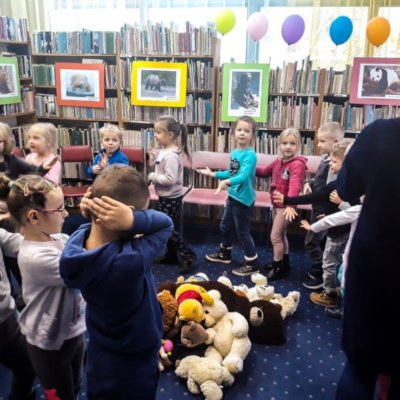 W dniu 26 listopada 2019 roku Bibliotekę Koszałka Opałka odwiedziła grupa III z Przedszkola Miejskiego nr 23.