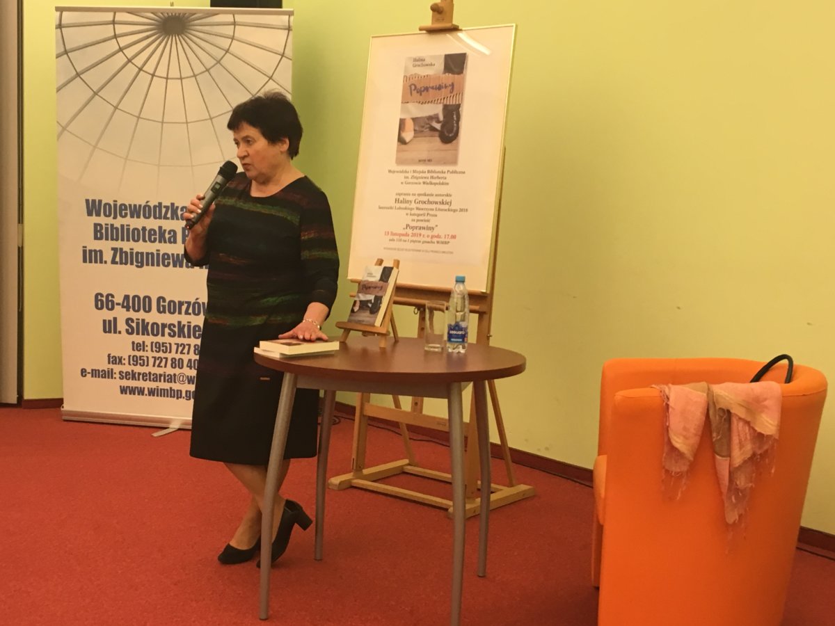W dniu 13 listopada bieżącego roku w Bibliotece Herberta odbyło się spotkanie z pisarką Haliną Grochowską, która w roku 2018 została laureatką Lubuskiego Wawrzynu Literackiego w kategorii Proza za powieść „Poprawiny”.