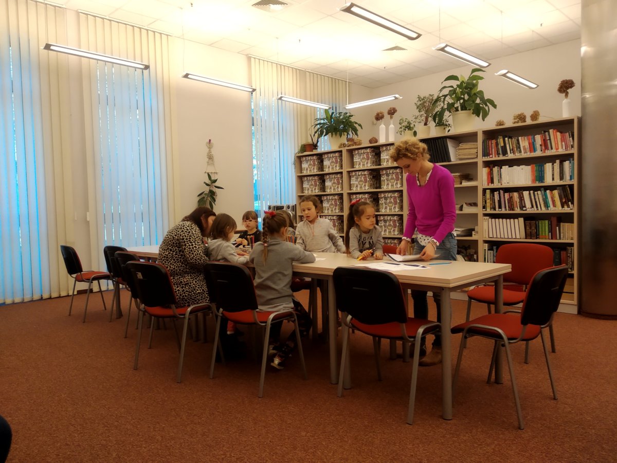 16 listopada 2019 roku w Ośrodku Integracji i Aktywności odbyło się spotkanie z serii „Mówimy po polsku”. Uczestnikami tych zajęć są dzieci i młodzież, dla których język polski nie jest językiem ojczystym.