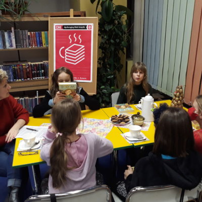 2 grudnia odbyło się ostatnie w tym roku spotkanie młodzieżowego Dyskusyjnego Klubu Książki przy Filii nr 1