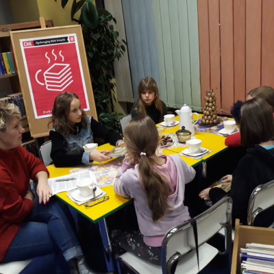2 grudnia odbyło się ostatnie w tym roku spotkanie młodzieżowego Dyskusyjnego Klubu Książki przy Filii nr 1