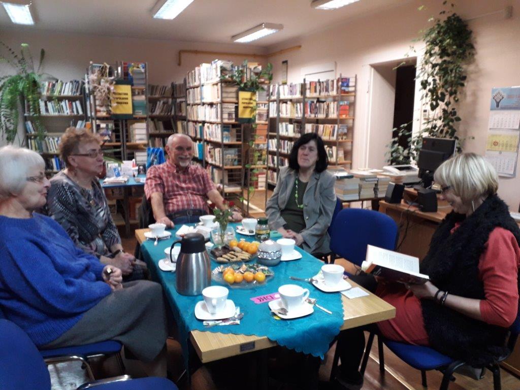 10 grudnia 2019 r. Grudniowe spotkanie Dyskusyjnego Klubu Książki w Filii nr 6 spędziliśmy na dyskusji o książce Roba Schmitza