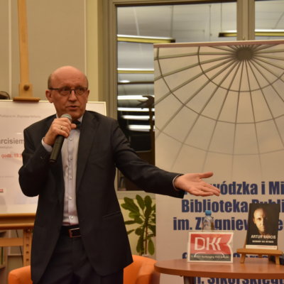 12 listopada 2019 r. w Bibliotece Herberta z czytelnikami spotkał się Artur Barciś – znakomity aktor i reżyser. Spotkanie zorganizowano w ramach programu Dyskusyjne Kluby Książki.