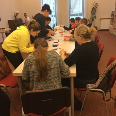 26 lutego 2020 r., w Ośrodku Integracji i Aktywności odbyły się warsztaty literacko-plastyczne w których uczestniczyła młodzież z Zespołu Kształcenia nr 1 z Gorzowa Wielkopolskiego