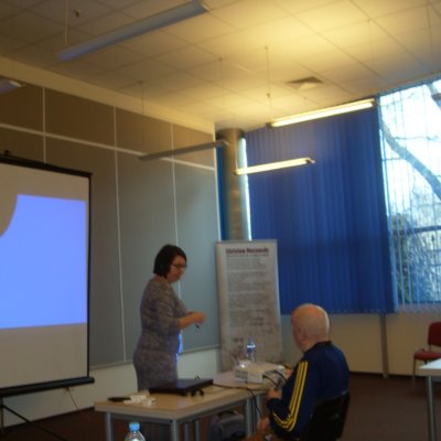 13.02.2020 r. w ramach cyklu Biblioteka Aktywnego Seniora uczestniczyliśmy w spotkaniu z Kingą Dotką - dyplomowanym protetykiem słuchu z Poradni Otolaryngologicznej Cedis-Med. w Gorzowie Wielkopolskim.