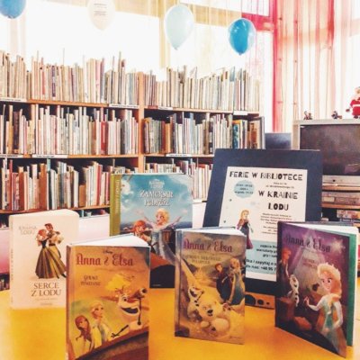 W dniach 27 stycznia – 7 lutego 2020 roku nasza biblioteka zamieniła się w Królestwo Arendelle. Wszystko za sprawą zimowych ferii przebiegających pod hasłem: „W krainie lodu". Do Filii nr 14 zawitali bohaterowie słynnych książek i filmów animowanych.