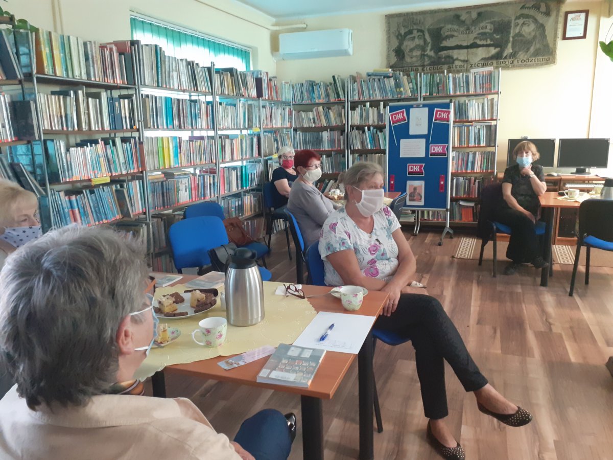 "Wszystkie kochanki naszego taty" Manuli Kalickiej - spotkanie DKK dla dorosłych w Bibliotece w Trzcielu