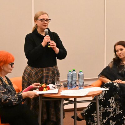 Agnieszka Kopaczyńska-Moskaluk, Anna Maria Adamiak i Barbara Schroeder wspominają gorzowską poetkę. Kliknięcie w obrazek spowoduje powiększenie.