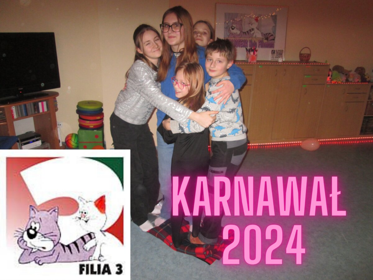 Na dole zdjęcia jest napis „Karnawał 2024” i logo Biblioteki na Piaskach, w centrum na małym kocu stoi ciasno przytulonych pięć osób; beztrosko się śmieją usiłując uniknąć upadku na podłogę.